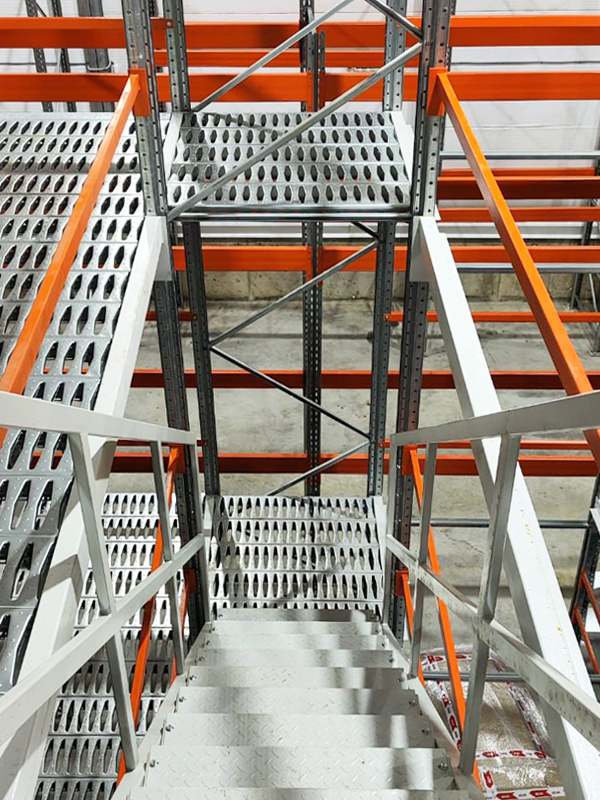 Сдан в эксплуатацию мезонин в Йошкар-Оле. Видео.